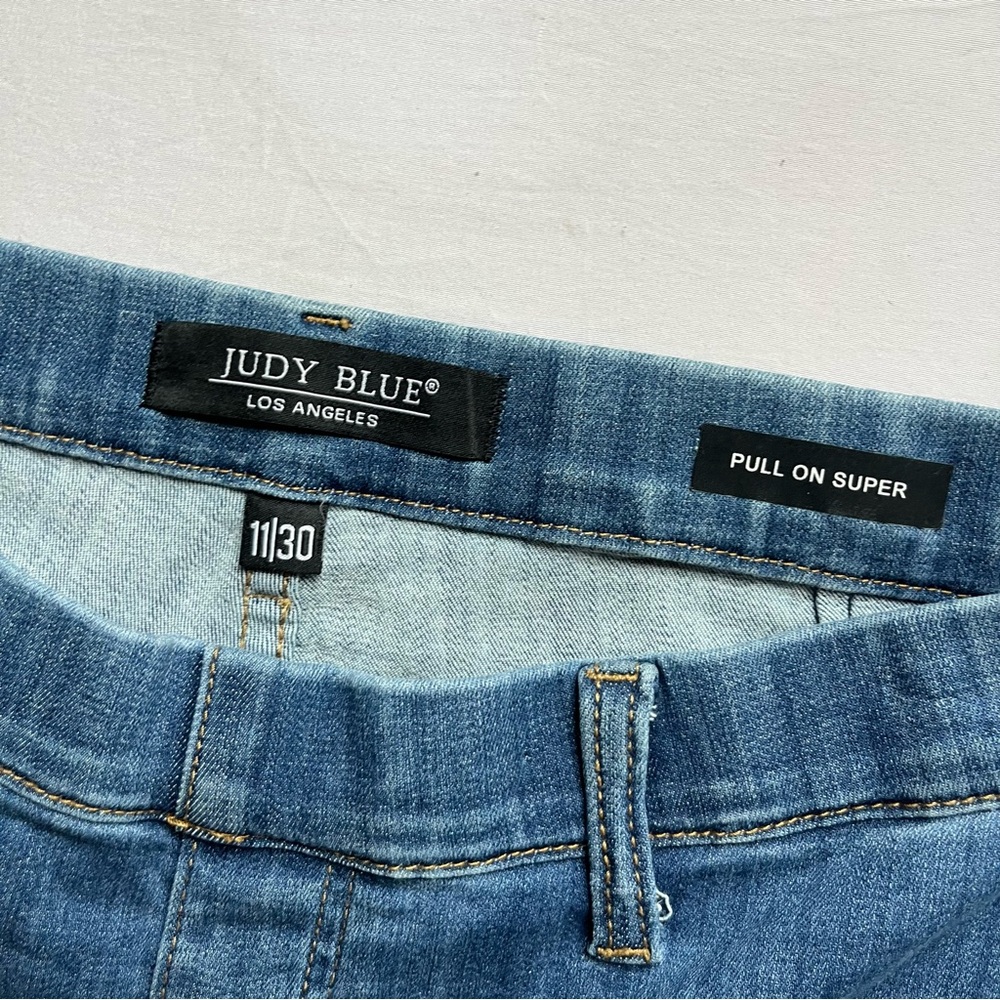 JUDY BLUE medium blue wash denim cotton blend stretch raw fray hem flare jeans‎ - Picture 5 of 6